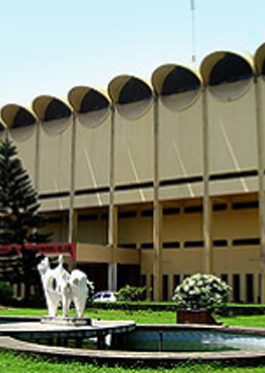 The project to enhance capability of Bangladesh in conservation and management of cultural assets was conducted for two years (from 2016), based on the public cooperation agreement between the Korea International Cooperation Agency and the Korea Cultural Heritage Foundation. To improve the capability of Bangladesh’s national museum in preservation and exhibition of cultural properties, the Foundation offered invitational training, local training, essential tools/materials and manuals for preservation processes, and final workshop. These contributed to Bangladesh in establishing its own capability in preservation of cultural assets based on the techniques that Korea had in terms of preservation processes.